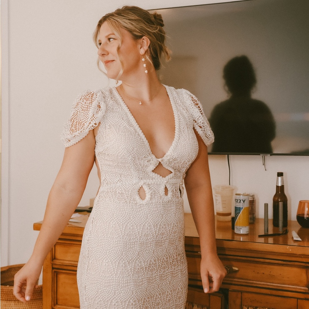 Daughters of Simone Franklin wedding dress